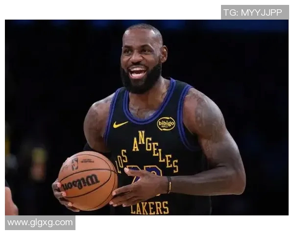 骑士陷困境！詹姆斯受伤仍坚持带队，球队整体表现不如预期